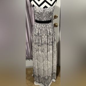BCBG  long grey and white summer maxi dress. NWT
